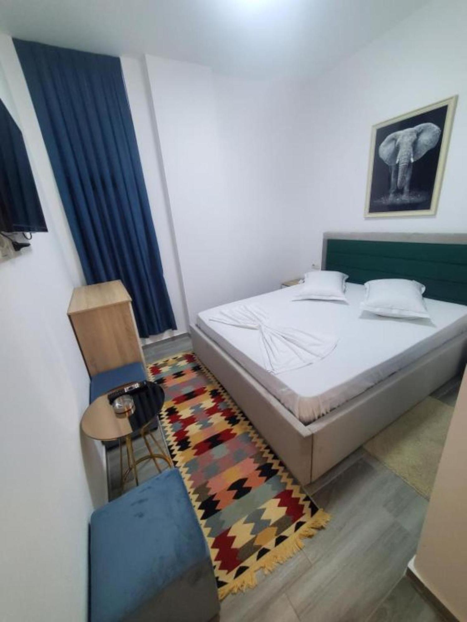 Bs Hotel Durrës Kültér fotó